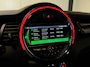 MINI Cooper 5-Deurs 1.5 Business Edition (PANO, JCW, CAMERA, H&K AUDIO, STOELVERWARMING)
