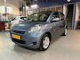 Daihatsu Sirion 2 1.0-12V Premium Airco | Lm velgen | elektr. ramen | Nieuwe APK | BAP | Rijklaar prijs!