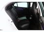 Renault Megane 1.2 TCe GT-Line/ 132pk!/ Trekhaak/ Apple + Android/ Panorama-Dak/ BOSE/ Stoelverw./ HUD/ Alcantara/ LED koplampen/ Keyless/ Camera/ Dode-Hoek DET./ Zwarte-Hemel/ Lane-Assist/ Cruise/ Ambient Light.