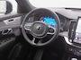 Volvo XC90 2.0 T8 Plug-in hybrid AWD Ultra Dark 7-Pers | PANO | 360° | B&W | 22 Inch | MEMORY | LUCHTVERING | STOELMASSAGE | STOELVENT. | STOEL- EN STUURVERW. | TREKHAAK