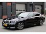 BMW 5-Serie 530e M Sport - Panoramadak + Harman Kardon + Trekhaak wegklapbaar + Adaptive Drive + 1e Eigenaar + Nederlandse BMW + Dealer onderhouden + 360 Camera + Led + Fabrieksgarantie
