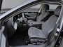 Volkswagen Passat Variant 1.5 eTSI 150pk DSG Elegance Business · Camera · Keyless · Elek. Stoelen + Massage Bestuurder · Stuur- & Stoelverwarming · Apple/Android Car Play · Garantie t/m 11-06-2028 of 100.000km