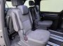 Volkswagen Multivan Bulli Edition L2 1.5 eHybrid 180 kW (245 pk) 4M | IQ Light | Panoramadak | Area View | 12,9 inch Discover Pro | Wegklapbare trekhaak | Zitopstelling 2-2-3 met vis-a-vis | Privacy glass |