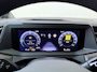 Volkswagen Multivan Bulli Edition L2 1.5 eHybrid 180 kW (245 pk) 4M | IQ Light | Panoramadak | Area View | 12,9 inch Discover Pro | Wegklapbare trekhaak | Zitopstelling 2-2-3 met vis-a-vis | Privacy glass |