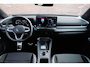 Volkswagen T-Roc 1.5 eTSi 150pk DSG R-Line - Adaptive cruise - Apple CarPlay - Achteruitrijcamera - Keyless entry - Stoelverwarming - Elektrische achterklep - Dodehoekdetectie - Parkeersensoren