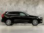 Volvo XC60 2.0 T8 Twin Engine AWD Sport 407Pk Automaat (PANORAMADAK, SOH 86%, ZWART HEMEL, BRUIN LEDER, GROOT NAVI, CAMERA, MEMORY SEATS, STOELVERWARMING, GETINT GLAS, ELEK ACHTERKLEP, NIEUWSTAAT)