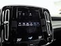 Volvo XC40 1.5 T4 Recharge R-Design 211Pk Automaat (PANORAMADAK, ZWART HEMEL, MEMORY SEAT, APPLE CARPLAY, CAMERA, SPORTSTOELEN, LEDER, ELEK ACHTERKLEP, NIEUWSTAAT)