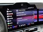 Mercedes-Benz C-klasse 400 4MATIC Launch Edition 94 kWh | Nightpakket | Rijassistentiepakket Plus | Sportstoelen pakket | Trekhaak | Vast panoramadak | URBAN GUARD | AMG-velgen (20 inch) 10 dubbelspaaks |