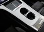 Mercedes-Benz C-klasse 400 4MATIC Launch Edition 94 kWh | Nightpakket | Rijassistentiepakket Plus | Sportstoelen pakket | Trekhaak | Vast panoramadak | URBAN GUARD | AMG-velgen (20 inch) 10 dubbelspaaks |