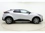 Toyota C-HR / C-HR+ 1.8 Hybrid 140 Dynamic Automaat | Weinig kilometers | Fabrieksgarantie | Trekhaak | Climate control | Keyless | Navigatie | 18" Lichtmetalen velgen