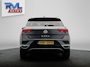 Volkswagen T-Roc 1.5 TSI Style Business | Carplay | Adaptieve cruise control | Navigatie | Climate control |