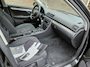 Audi A4 Avant 2.0 Advance (lawaai in de motor)