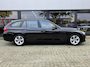 BMW 3-Serie Touring 320i Luxury + PANO DAK + LED + HALF LEER
