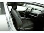 Toyota Prius 2.0 Plug-in Dynamic | Dode Hoek Detectie | Stoelverwarming | Parkeersensoren | Achteruitrijcamera |