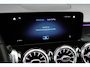 Mercedes-Benz GLB 200 Business Solution AMG | Panoramadak | Trekhaak | Camera | Dodehoekassistent | Augmented Reality | Sfeerverlichting | Stoelverwarming | High Perf. LED |