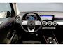 Mercedes-Benz GLB 200 Business Solution AMG | Panoramadak | Trekhaak | Camera | Dodehoekassistent | Augmented Reality | Sfeerverlichting | Stoelverwarming | High Perf. LED |