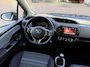 Toyota Yaris 1.0 VVT-i Aspiration/ nap/ 2e EIG/ dealeronderhouden/ 1jaar apk/ zeer nette auto/ volle opties.