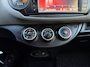 Toyota Yaris 1.0 VVT-i Aspiration/ nap/ 2e EIG/ dealeronderhouden/ 1jaar apk/ zeer nette auto/ volle opties.