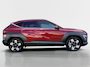 Hyundai Kona 1.6 GDI HEV Premium Sky | Lederen Bekleding| Stoelverwarming v+a| Schuif-kanteldak| Elekrtrisch verstelbare stoelen met geheugen| Dode hoeksensor| Adaptieve cruise control| MOOIE AUTO