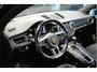 Porsche Macan 2.0 navi clima camera pano cruise pdc 21 inch !!