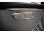 Mercedes-Benz EQC 400 4MATIC AMG Business Solution 80 kWh [ Leder Stoelverwarming Sfeerlicht ]