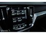 Volvo V60 2.0 T8 Twin Engine AWD R-Design Polestar Tuned |Pano | Bowers & Wilkens | Massage | HUD | ACC | Camera | Trekhaak | Styling pakket | Stoelverwarming en ventilatie | Rijklaar | Unieke en volle auto!