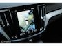 Volvo V60 2.0 T8 Twin Engine AWD R-Design Polestar Tuned |Pano | Bowers & Wilkens | Massage | HUD | ACC | Camera | Trekhaak | Styling pakket | Stoelverwarming en ventilatie | Rijklaar | Unieke en volle auto!