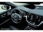 Volvo V60 2.0 T8 Twin Engine AWD R-Design Polestar Tuned |Pano | Bowers & Wilkens | Massage | HUD | ACC | Camera | Trekhaak | Styling pakket | Stoelverwarming en ventilatie | Rijklaar | Unieke en volle auto!