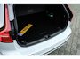 Volvo V60 2.0 T8 Twin Engine AWD R-Design Polestar Tuned |Pano | Bowers & Wilkens | Massage | HUD | ACC | Camera | Trekhaak | Styling pakket | Stoelverwarming en ventilatie | Rijklaar | Unieke en volle auto!