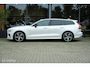 Volvo V60 2.0 T8 Twin Engine AWD R-Design Polestar Tuned |Pano | Bowers & Wilkens | Massage | HUD | ACC | Camera | Trekhaak | Styling pakket | Stoelverwarming en ventilatie | Rijklaar | Unieke en volle auto!