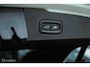 Volvo V60 2.0 T8 Twin Engine AWD R-Design Polestar Tuned |Pano | Bowers & Wilkens | Massage | HUD | ACC | Camera | Trekhaak | Styling pakket | Stoelverwarming en ventilatie | Rijklaar | Unieke en volle auto!