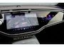 Mercedes-Benz E-klasse AMG 53 4MATIC+ | Hyperscreen | Achterasbesturing | Trekhaak | Distronic | Burmester 4D | HUD | Digital Light | Panoramadak | Keyless Go |