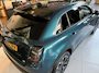 Fiat 600 600e La Prima 54 kWh Achteruitrijcamera - Apple carplay - Airco - Draadloze telefoonlader - Parkeersensoren - Navigatie - Licht metalen velgen 18 inch - Stoelverwarming - Voorstoelen met massagefunctie - Led verlichting - Mistlampen - Stuur multifunctioneel - Bluetooth - Cruise control - Dodehoekdetectie - Elektrische ramen - Extra getint glas achter - Keyless start/entry