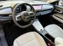 Fiat 600 600e La Prima 54 kWh Achteruitrijcamera - Apple carplay - Airco - Draadloze telefoonlader - Parkeersensoren - Navigatie - Licht metalen velgen 18 inch - Stoelverwarming - Voorstoelen met massagefunctie - Led verlichting - Mistlampen - Stuur multifunctioneel - Bluetooth - Cruise control - Dodehoekdetectie - Elektrische ramen - Extra getint glas achter - Keyless start/entry