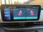 Fiat 600 600e La Prima 54 kWh Achteruitrijcamera - Apple carplay - Airco - Draadloze telefoonlader - Parkeersensoren - Navigatie - Licht metalen velgen 18 inch - Stoelverwarming - Voorstoelen met massagefunctie - Led verlichting - Mistlampen - Stuur multifunctioneel - Bluetooth - Cruise control - Dodehoekdetectie - Elektrische ramen - Extra getint glas achter - Keyless start/entry
