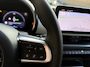 Fiat 600 600e La Prima 54 kWh Achteruitrijcamera - Apple carplay - Airco - Draadloze telefoonlader - Parkeersensoren - Navigatie - Licht metalen velgen 18 inch - Stoelverwarming - Voorstoelen met massagefunctie - Led verlichting - Mistlampen - Stuur multifunctioneel - Bluetooth - Cruise control - Dodehoekdetectie - Elektrische ramen - Extra getint glas achter - Keyless start/entry