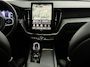 Volvo XC60 2.0 T6 Plug-in hybrid AWD Black Edition Plus Panoramadak, Harman/Kardon, 21Inch velgen, 360 Camera, Navi, Stoelverwarming, Head-up display, Elektrische achterklep, Elektrische achterklep, Memory stoelen, 1 jaar garantie