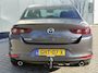 Mazda 3 2.0 SkyActiv Hybrid 150PK Exclusive-Line / Trekhaak / Stoel & Stuurverwarming / Lederen Bekleding / Head-Up Display / Elektrisch Bedienbare Bestuurdersstoel met Geheugen / Apple Carplay & Android Auto / Climate Control / Navigatie /