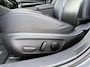 Mazda 3 2.0 SkyActiv Hybrid 150PK Exclusive-Line / Trekhaak / Stoel & Stuurverwarming / Lederen Bekleding / Head-Up Display / Elektrisch Bedienbare Bestuurdersstoel met Geheugen / Apple Carplay & Android Auto / Climate Control / Navigatie /