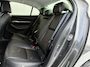 Mazda 3 2.0 SkyActiv Hybrid 150PK Exclusive-Line / Trekhaak / Stoel & Stuurverwarming / Lederen Bekleding / Head-Up Display / Elektrisch Bedienbare Bestuurdersstoel met Geheugen / Apple Carplay & Android Auto / Climate Control / Navigatie /
