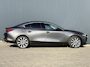 Mazda 3 2.0 SkyActiv Hybrid 150PK Exclusive-Line / Trekhaak / Stoel & Stuurverwarming / Lederen Bekleding / Head-Up Display / Elektrisch Bedienbare Bestuurdersstoel met Geheugen / Apple Carplay & Android Auto / Climate Control / Navigatie /
