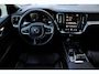 Volvo S60 2.0 Recharge T8 AWD Plus Bright | Apple Carplay & Android Auto | Cruise control adaptief met Stop & Go en stuurhulp | Dodehoekdetectie met correctie (Bliss) | Elektrisch verstelb. bestuurder/passagiersstoel met geheugen | Stoel- en stuurverwarming | Trekhaak elektrisch uitklapbaar