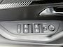 Peugeot 2008 SUV Allure Hybrid 145pk Automaat | Navigatie | 360° Camera | Climate Control | Adaptieve Cruise Control | Parkeersensoren v+a | Dodehoeksensor | Draadloze Apple Carplay / Android Auto | Digitaal instrumentenpaneel | DAB+ radio | Led koplampen | Donker getint glas | 17" lichtmetalen velgen |