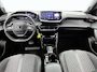 Peugeot 2008 SUV Allure Hybrid 145pk Automaat | Navigatie | 360° Camera | Climate Control | Adaptieve Cruise Control | Parkeersensoren v+a | Dodehoeksensor | Draadloze Apple Carplay / Android Auto | Digitaal instrumentenpaneel | DAB+ radio | Led koplampen | Donker getint glas | 17" lichtmetalen velgen |