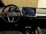 Volkswagen ID.4 Pro Business 77 kWh SOH 100% !!! - ORIGINEEL NEDERLANDSE AUTO - 3 FASE - AFKOMSTIG VAN 1E EIGENAAR - ELEKTRISCHE WEGKLAPBARE TREKHAAK - TREKGEWICHT 750 KG - CAMERA - 19 INCH LICHT METALEN VELGEN - CLIMATE CONTROL - ELEKTRISCHE ACHTERKLEP - PARKEERSENSOREN VOOR/ ACHTER - PARKEERASSISTENT
