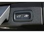Volvo XC60 T6 Plug-in hybrid AWD Ultra Dark | Panoramadak | Luchtvering | Trekhaak | Verwarmbare voorstoelen, achterbank en stuurwiel | Head-up display | Premium audio by Harman Kardon | 360 graden camera |