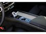 Volvo XC60 T6 Plug-in hybrid AWD Ultra Dark | Panoramadak | Luchtvering | Trekhaak | Verwarmbare voorstoelen, achterbank en stuurwiel | Head-up display | Premium audio by Harman Kardon | 360 graden camera |