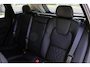 Volvo XC60 T6 Plug-in hybrid AWD Ultra Dark | Panoramadak | Luchtvering | Trekhaak | Verwarmbare voorstoelen, achterbank en stuurwiel | Head-up display | Premium audio by Harman Kardon | 360 graden camera |