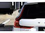 Volvo XC60 T6 Plug-in hybrid AWD Ultra Dark | Panoramadak | Luchtvering | Trekhaak | Verwarmbare voorstoelen, achterbank en stuurwiel | Head-up display | Premium audio by Harman Kardon | 360 graden camera |
