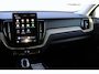 Volvo XC60 T6 Plug-in hybrid AWD Ultra Dark | Panoramadak | Luchtvering | Trekhaak | Verwarmbare voorstoelen, achterbank en stuurwiel | Head-up display | Premium audio by Harman Kardon | 360 graden camera |